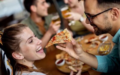 La pizza come piatto sociale: condividere oltre il cibo